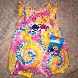 NWT infant girls 0-3M nickelodeon pinkfong baby shark sleeveless romper